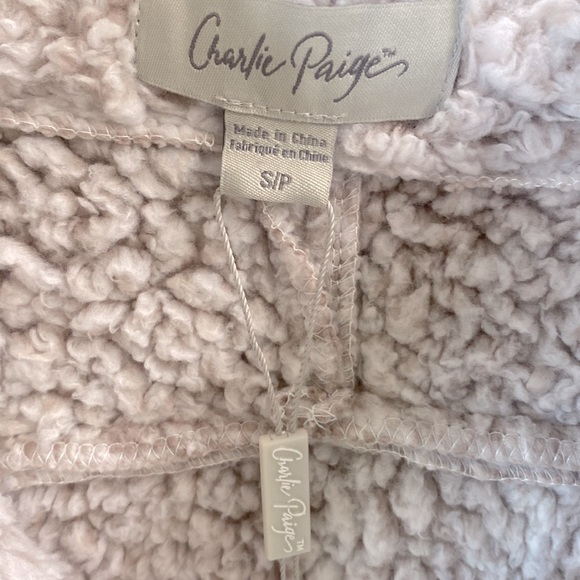 (A5) Charlie Paige Rugged Luxe Sherpa Mock Pullover, Very Pale Pink, Size S, NWT - Picture 6 of 11